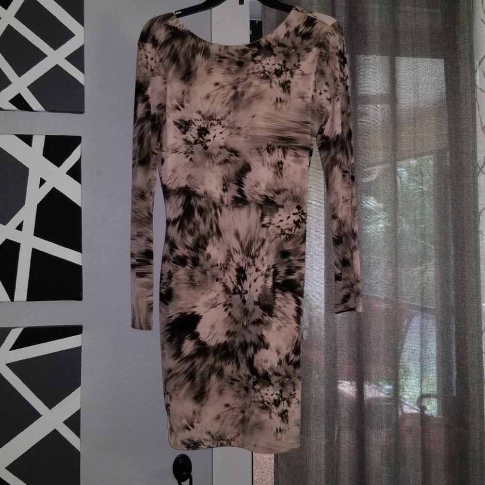 Jennifer Lopez Dress Size S Black and Cream/Pink